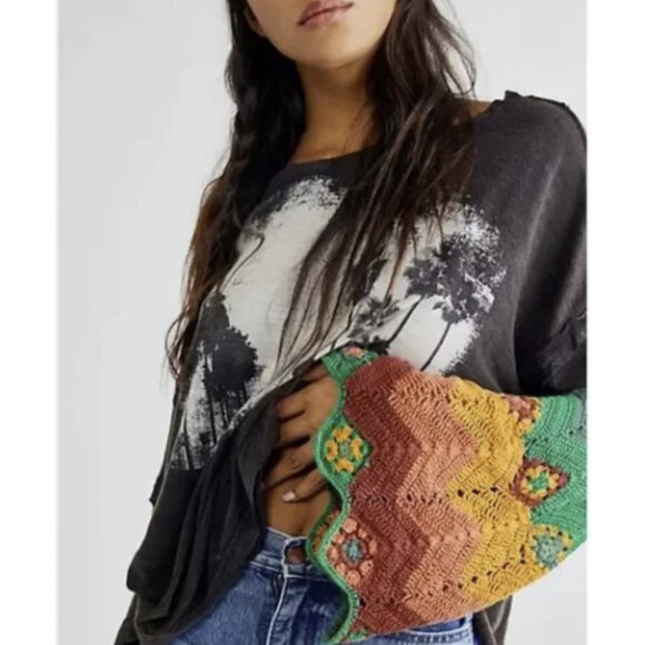 WE THE FREE Free People So Edgy Tee in Washed Black Crochet Sleeve Size XS - Picture 3 of 12